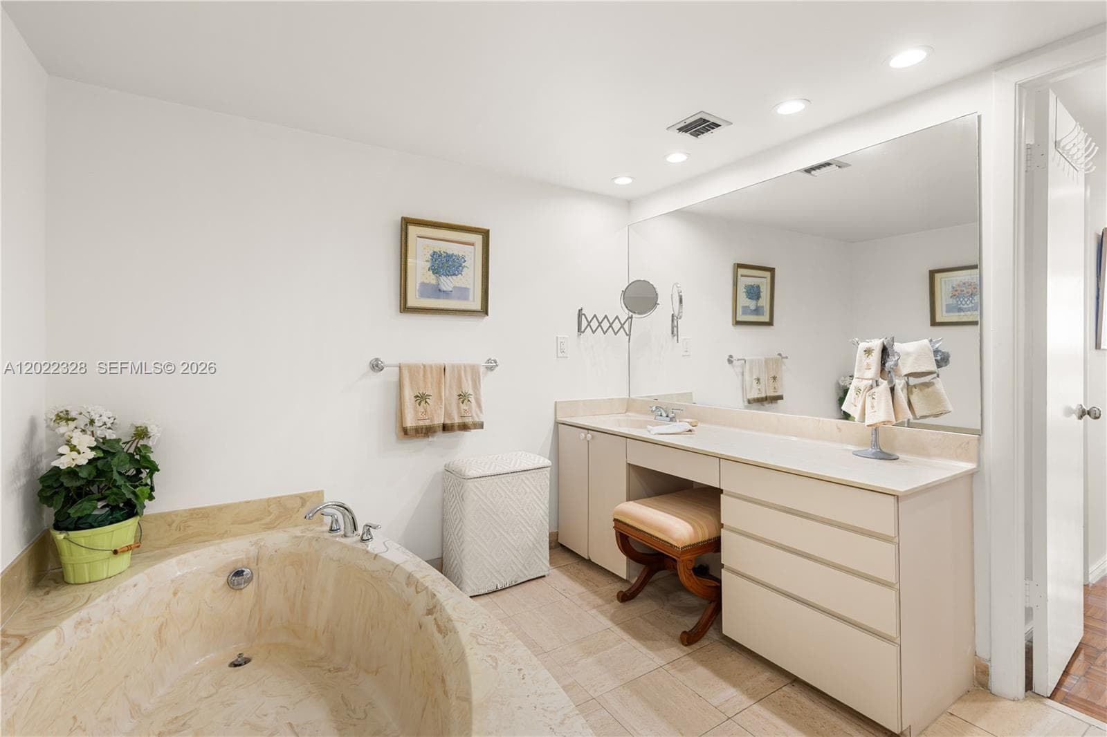 210 Sea View Dr # 611, Key Biscayne, FL 33149 photo 5