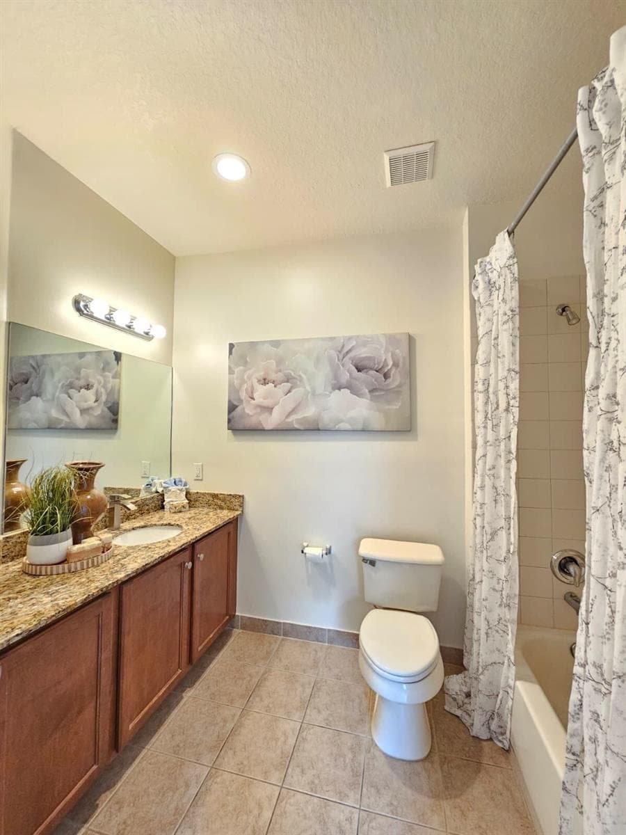 3022 Laurel Ridge Circle, Riviera Beach, FL 33404 photo 2