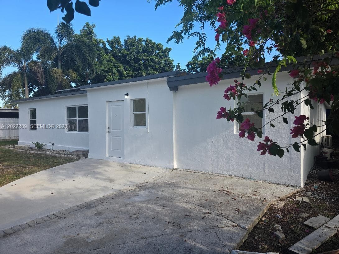 15340 Garfield Dr, Homestead, FL 33033 photo 5