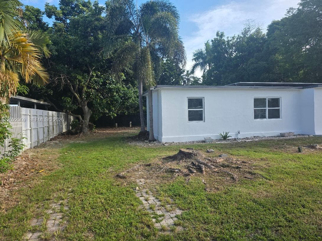 15340 Garfield Dr, Homestead, FL 33033 photo 4