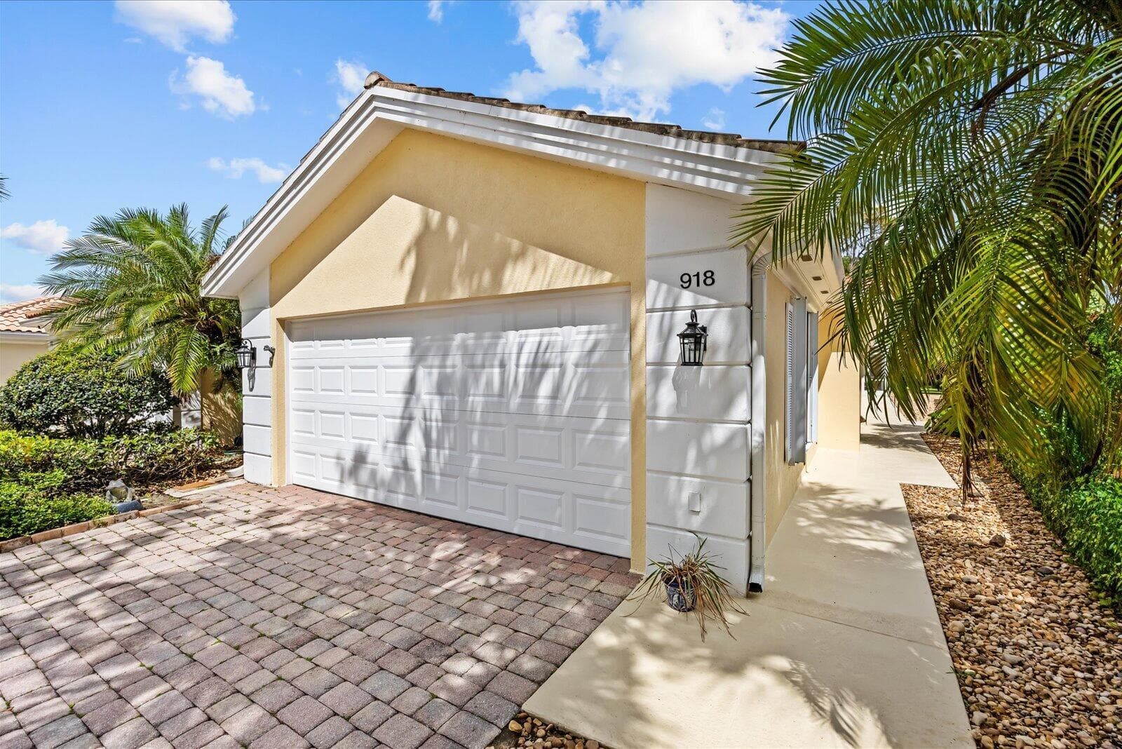 918 SW Balmoral Trace, Stuart, FL 34997 photo 2
