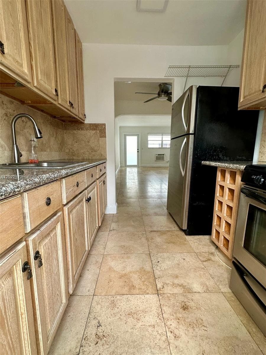 1231 Pennsylvania Ave # 9, Miami Beach, FL 33139 photo 2