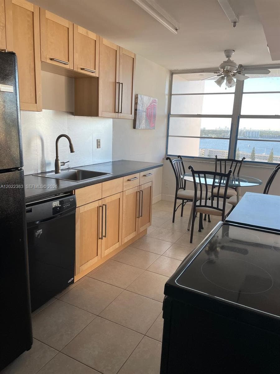 18021 Biscayne Blvd # 1701, Aventura, FL 33160 photo 3