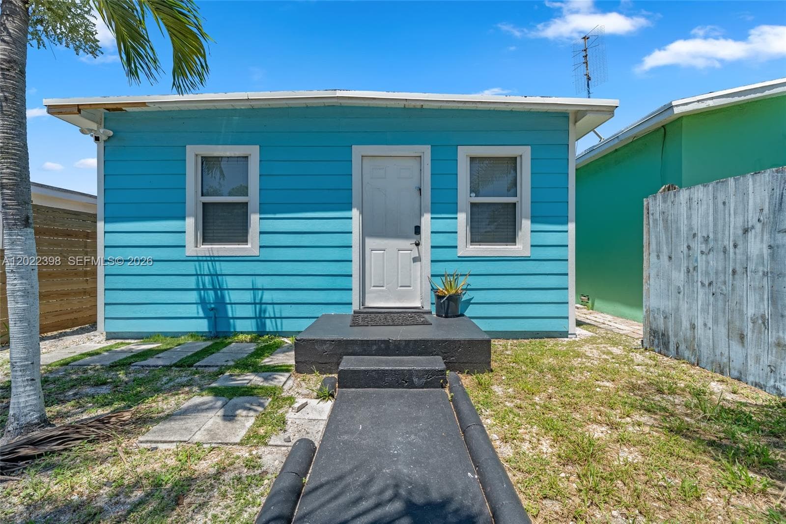 629 N F St, Lake Worth, FL 33460 photo 3