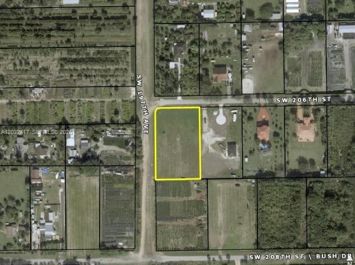 19690 SW 206th St, Miami, FL 33187 photo 2