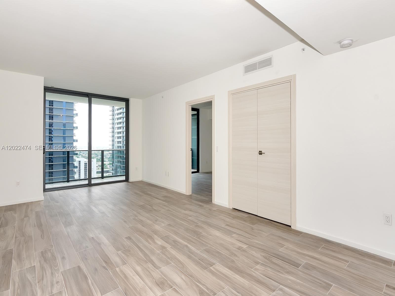 801 S Miami Ave # 2310, Miami, FL 33131 photo 4