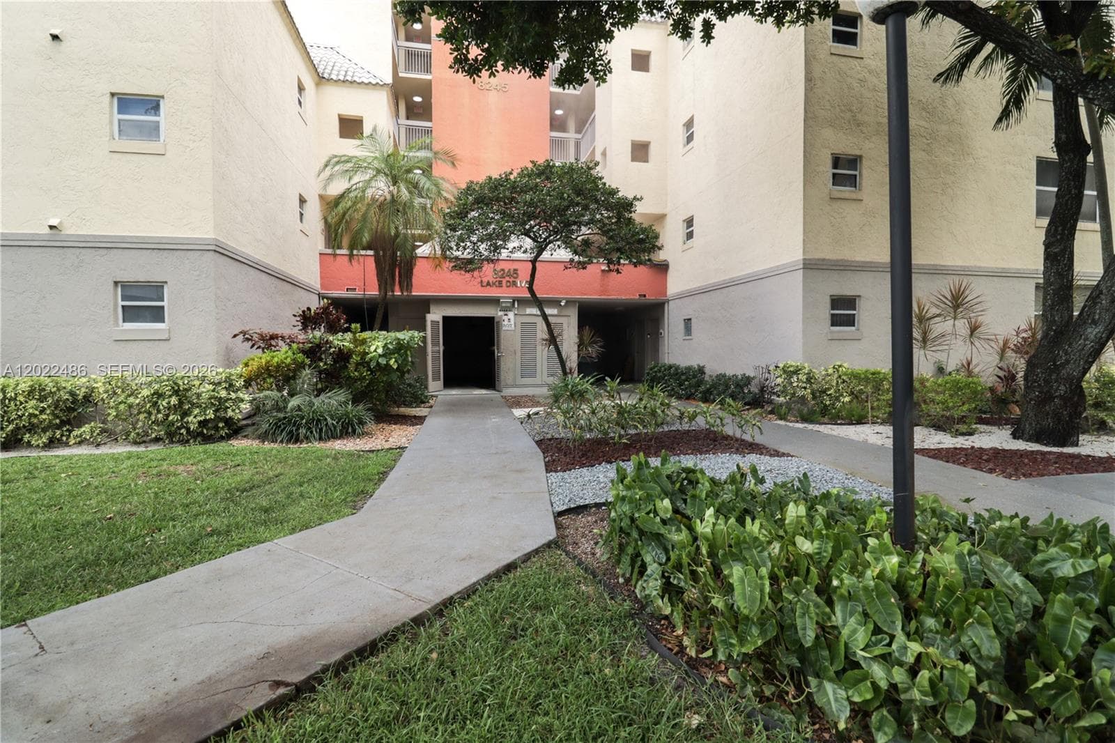 8245 Lake Dr # 308, Doral, FL 33166 photo 2