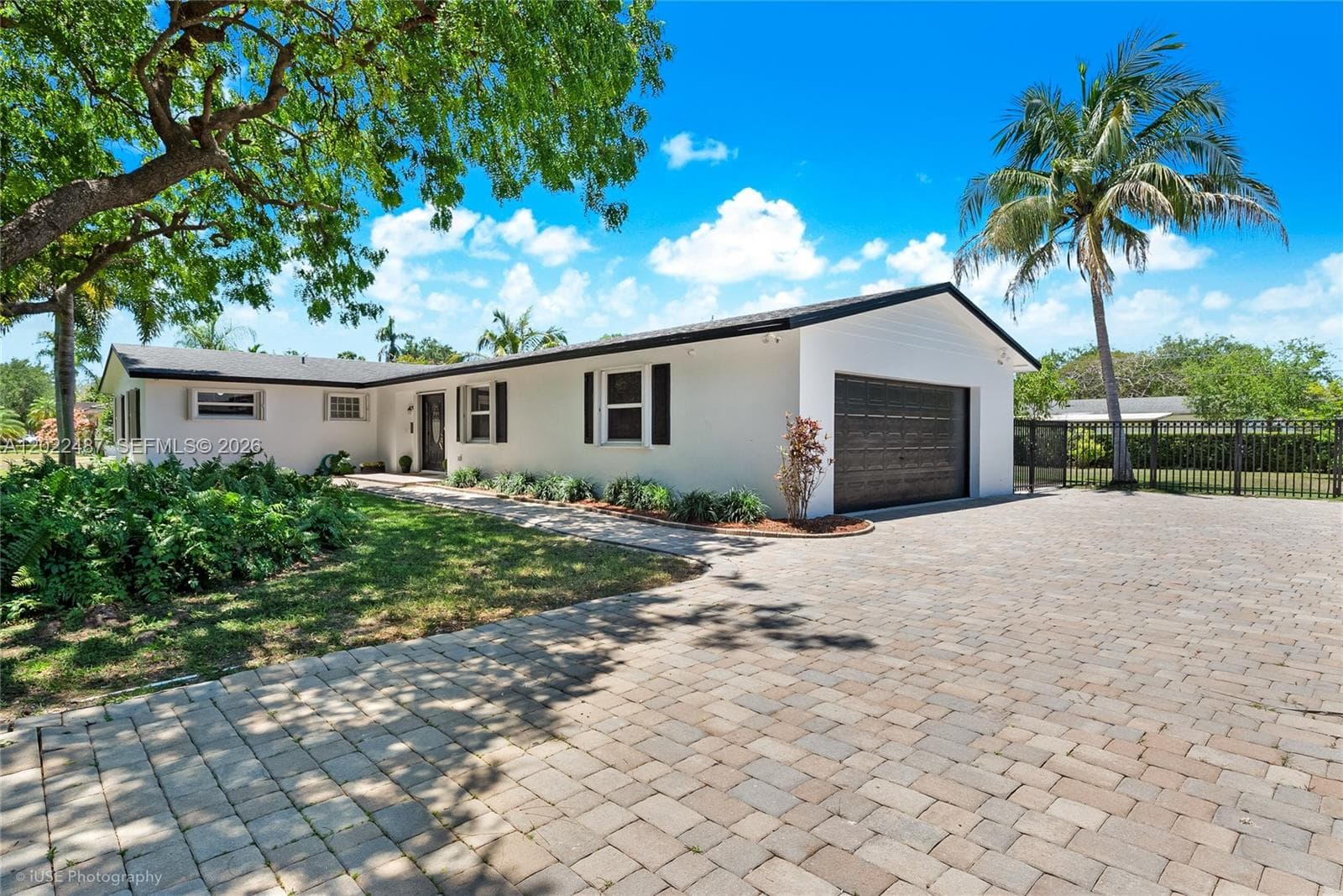 15700 SW 87th Ave, Palmetto Bay, FL 33157 photo 2