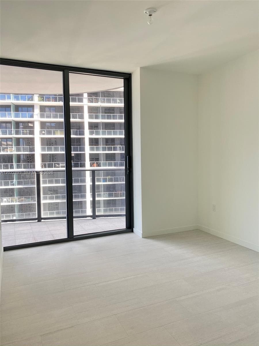 1000 Brickell Plz # 2715, Miami, FL 33131 photo 5
