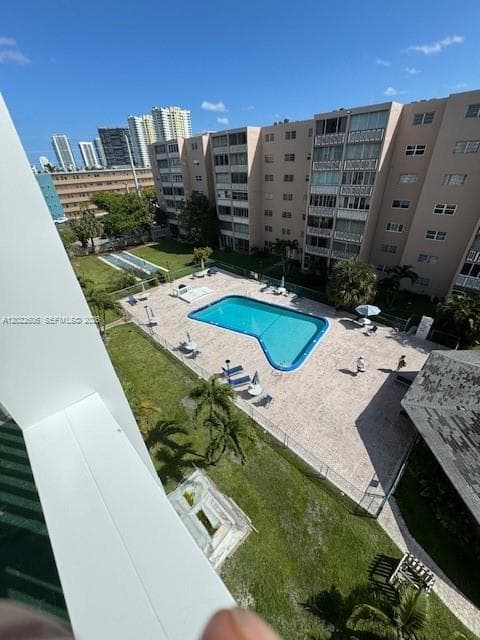 319 NE 14th Ave # 607, Hallandale Beach, FL 33009 photo 3