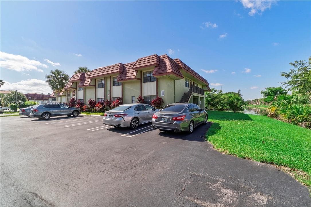 3266 NW 104th Ave # 3266, Coral Springs, FL 33065 photo 2