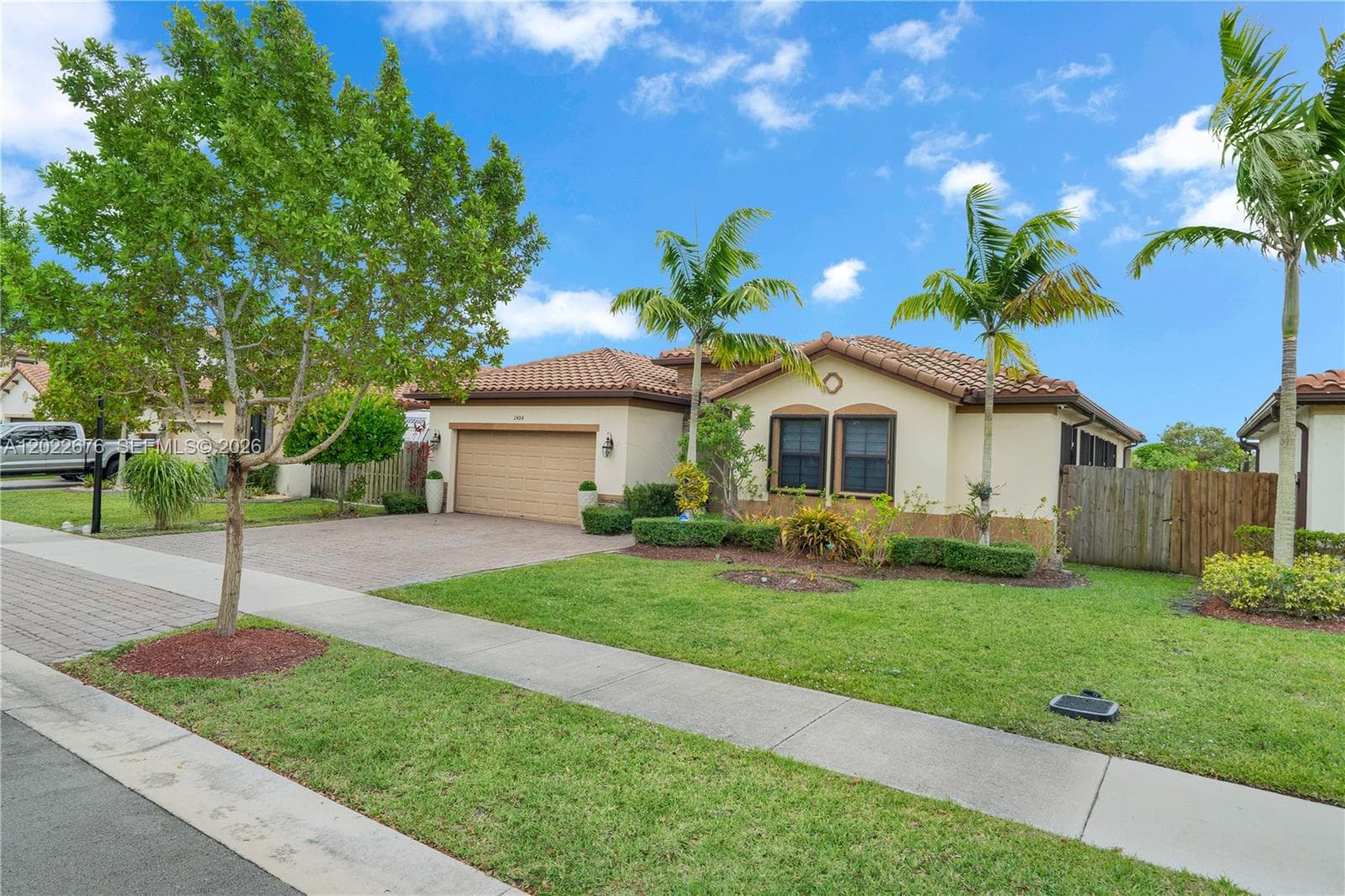 2484 SE 1st St, Homestead, FL 33033 photo 2