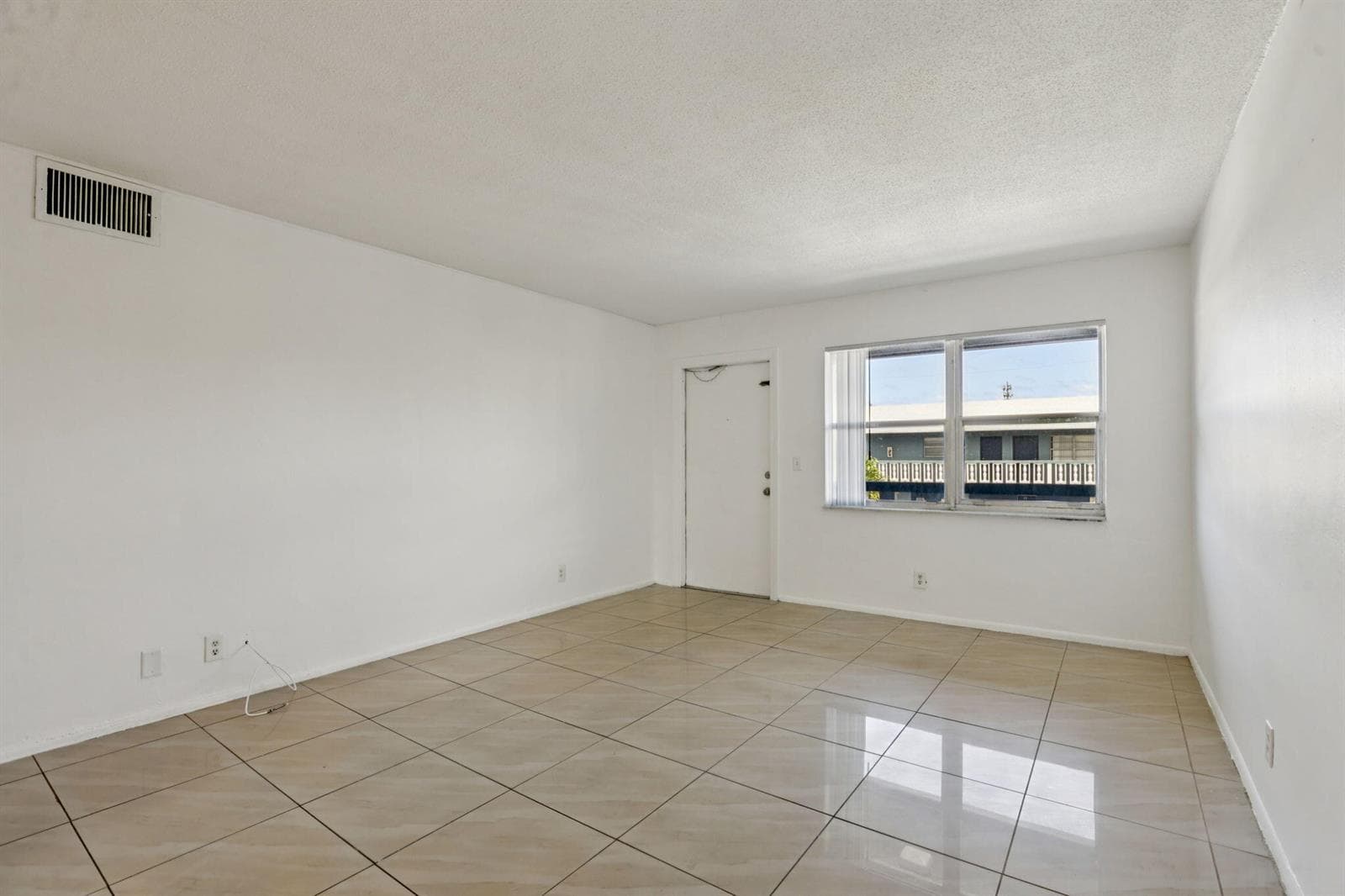210 NE 38th Street, Oakland Park, FL 33334 photo 2