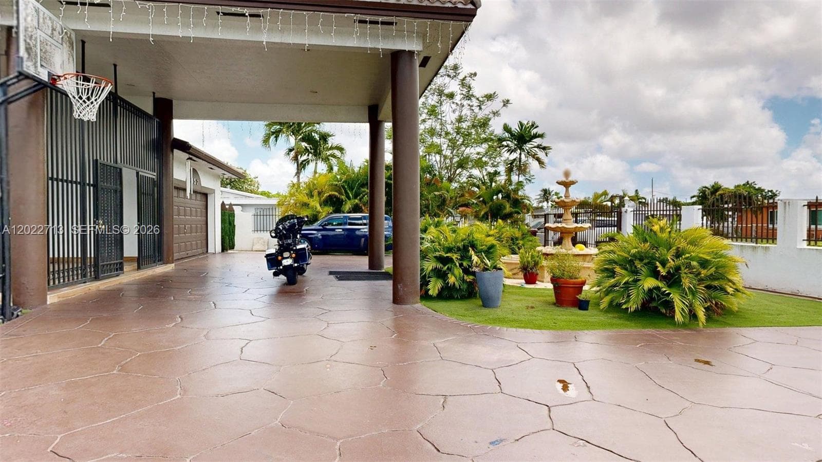 357 W 44th St, Hialeah, FL 33012 photo 4