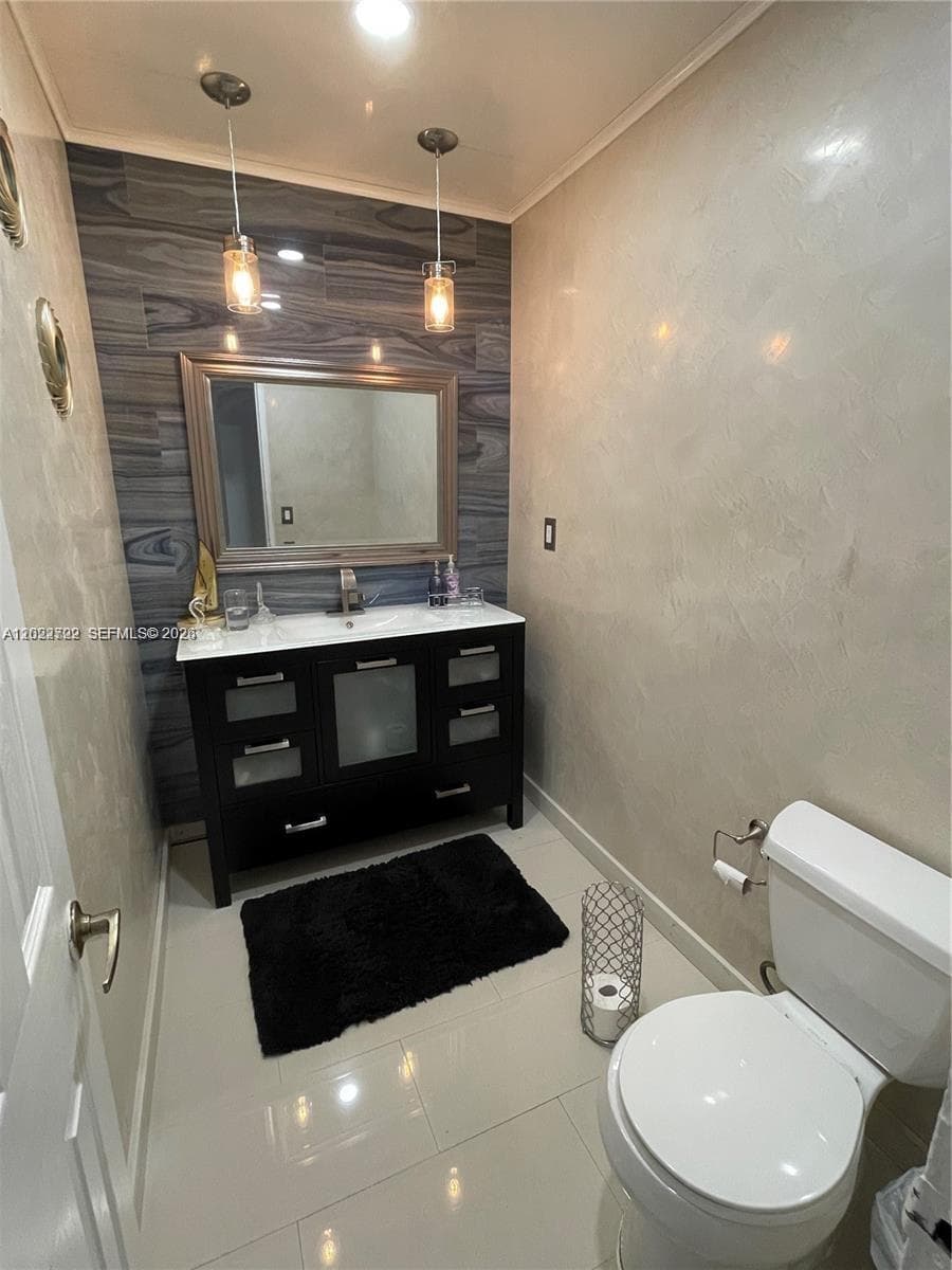 1640 N 70th Way, Hollywood, FL 33024
