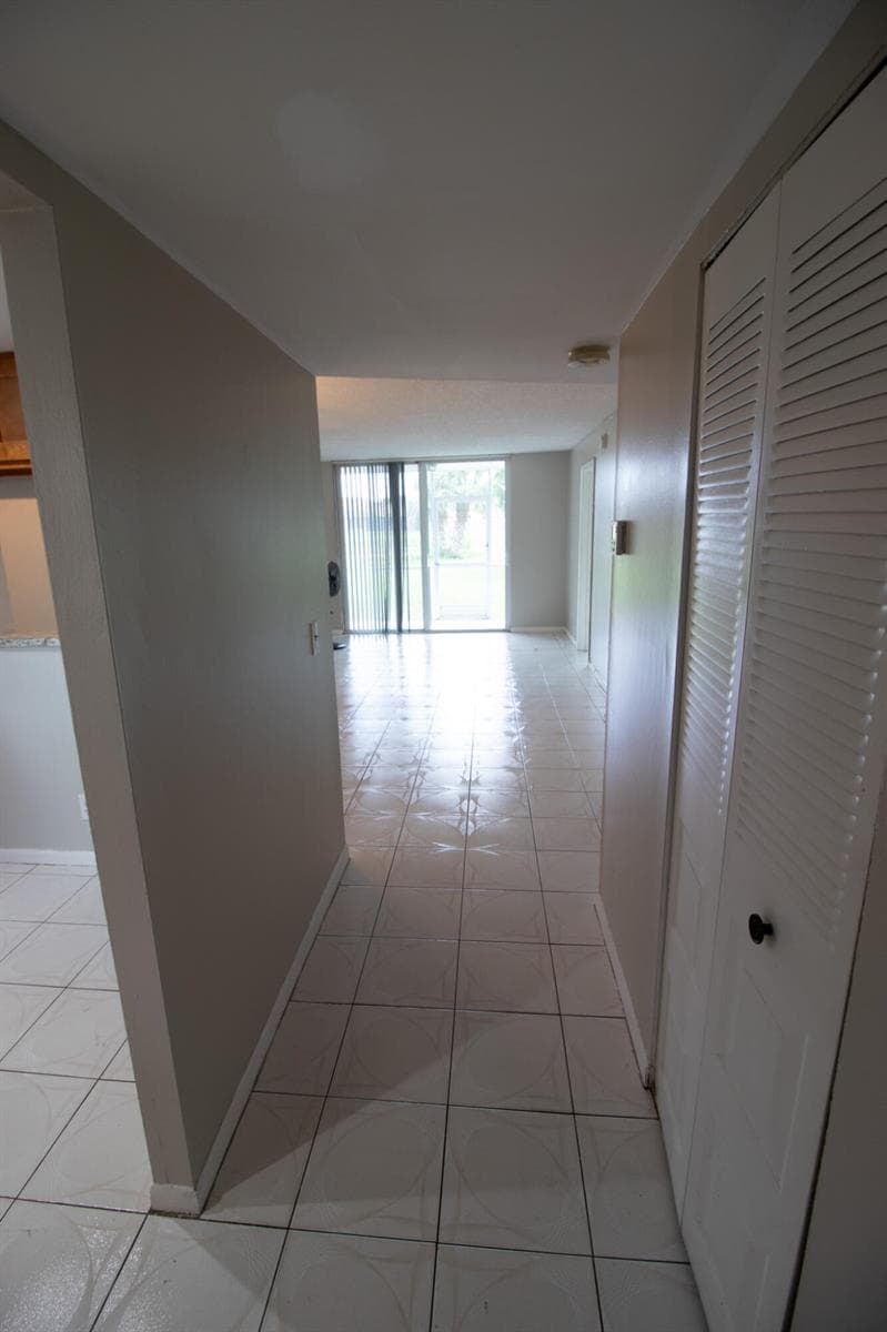 9621 Sunrise Lakes Boulevard # 102, Sunrise, FL 33322 photo 4