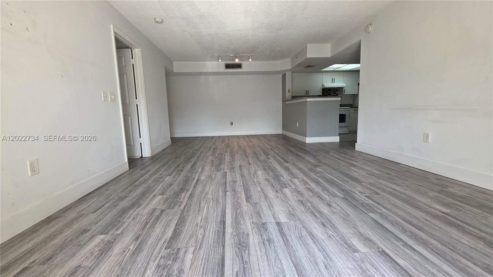 5011 Wiles Rd # 203, Coconut Creek, FL 33073 photo 2