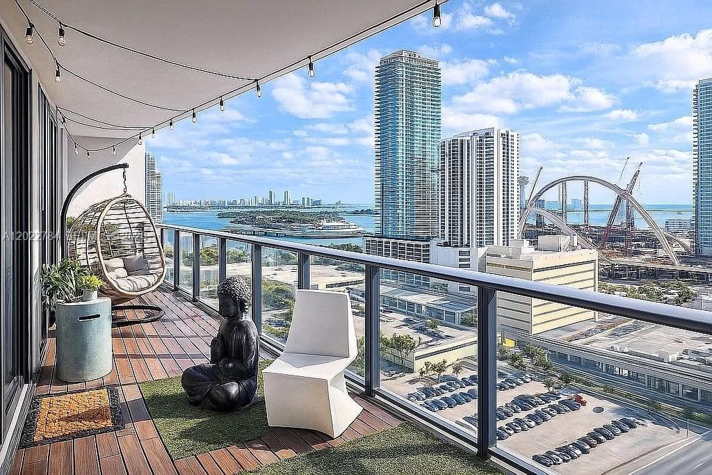 1600 NE 1st Ave # 2009, Miami, FL 33132