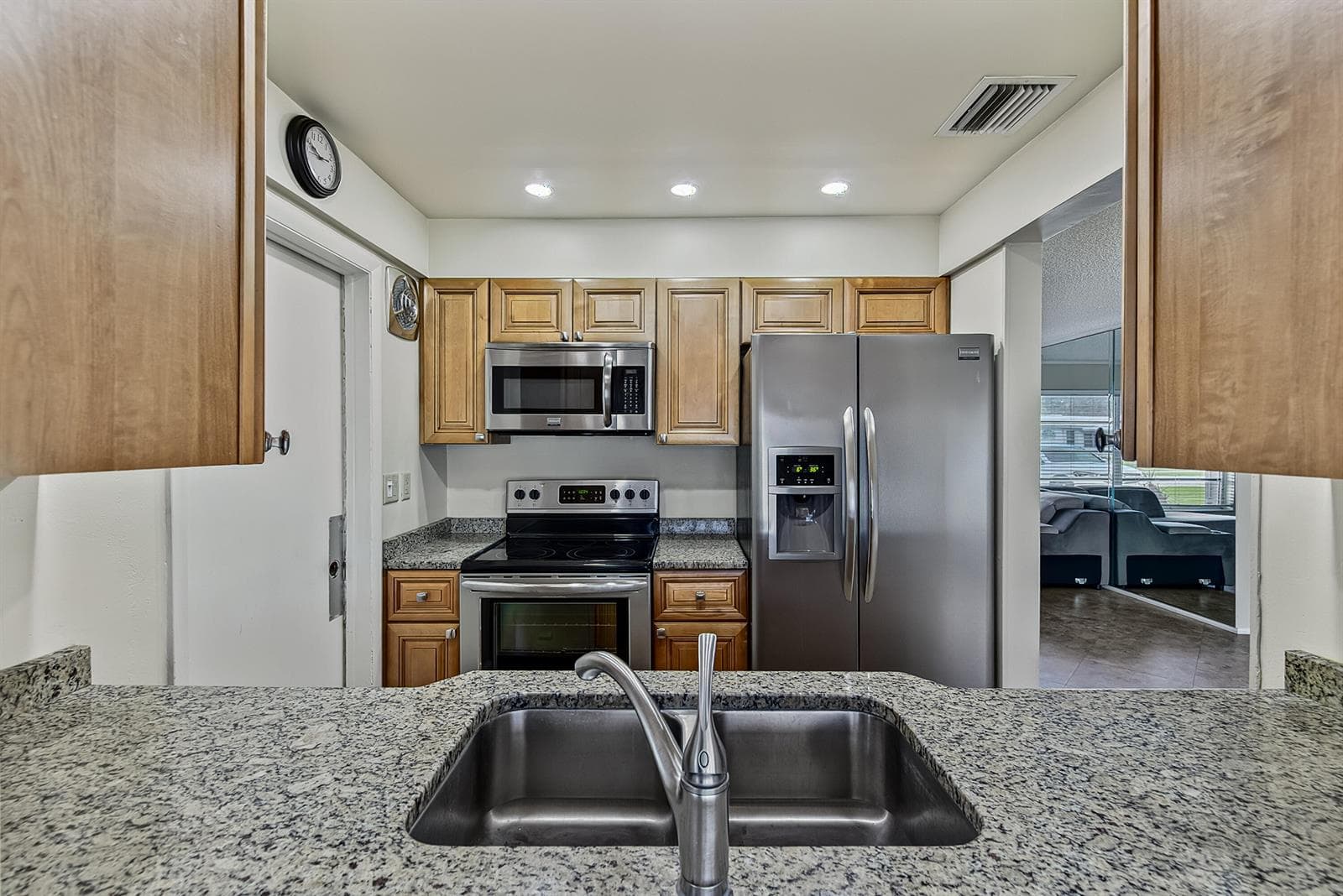 2581 E Golf Boulevard, Pompano Beach, FL 33064 photo 3
