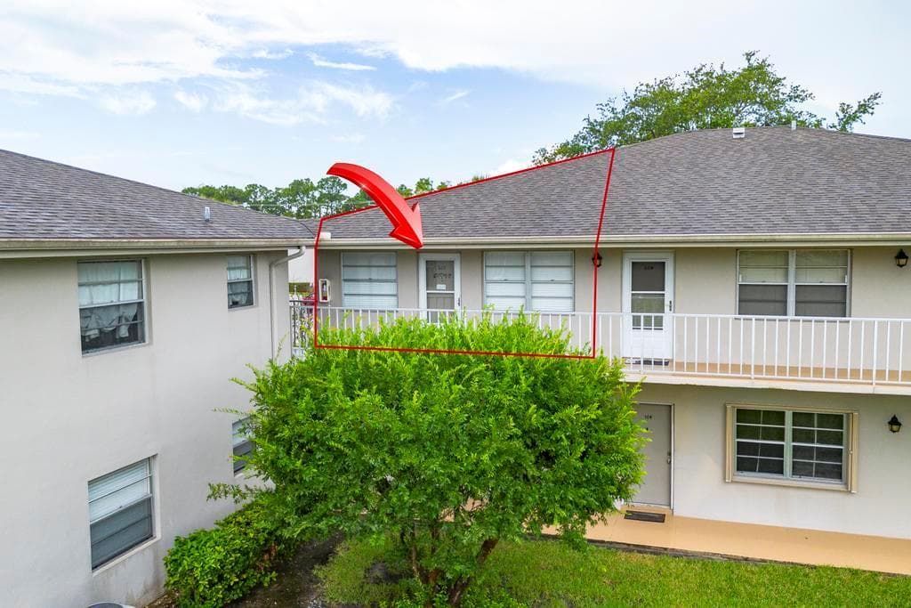 3 Lake Vista Trail # 203, Port St. Lucie, FL 34952 photo 2