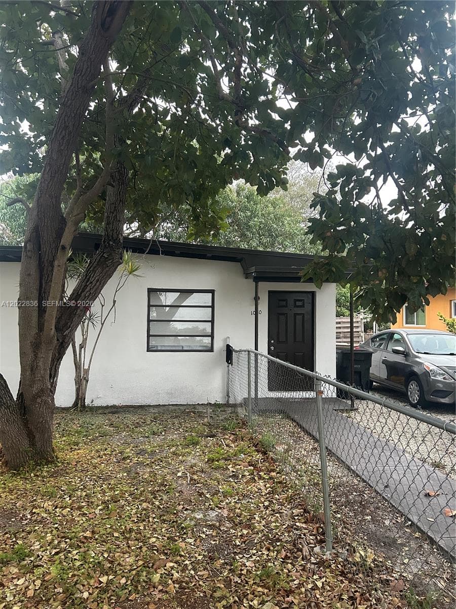 1080 NW 121st St, North Miami, FL 33168 photo 2