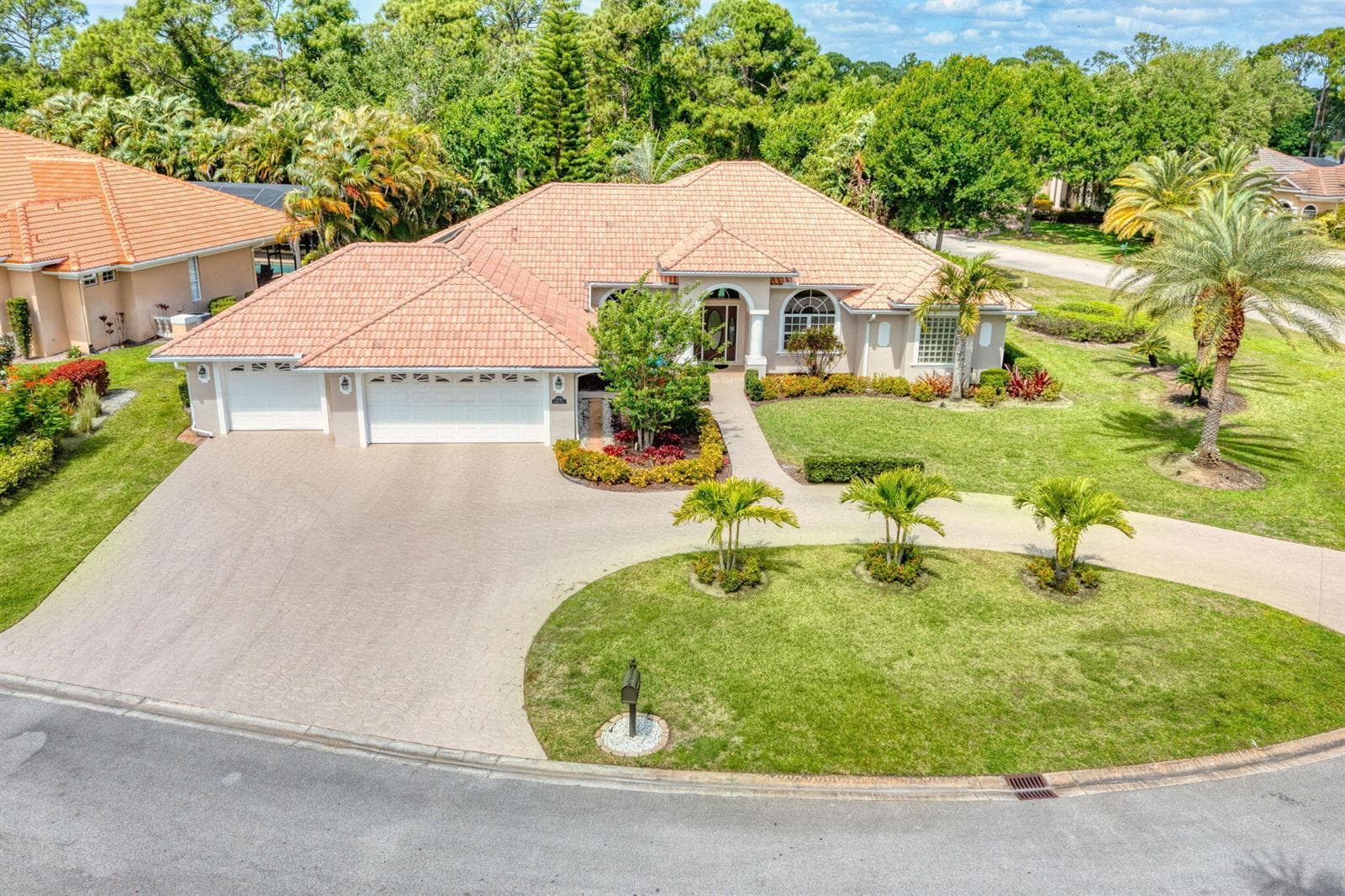 8055 Kiawah Trace, Port St. Lucie, FL 34986 photo 2