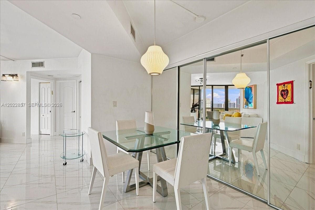 20185 E Country Club Dr # 1104, Aventura, FL 33180 photo 3