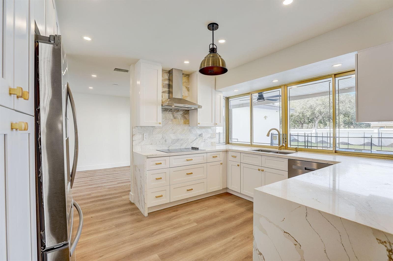 3900 N 45th Avenue, Hollywood, FL 33021 photo 2