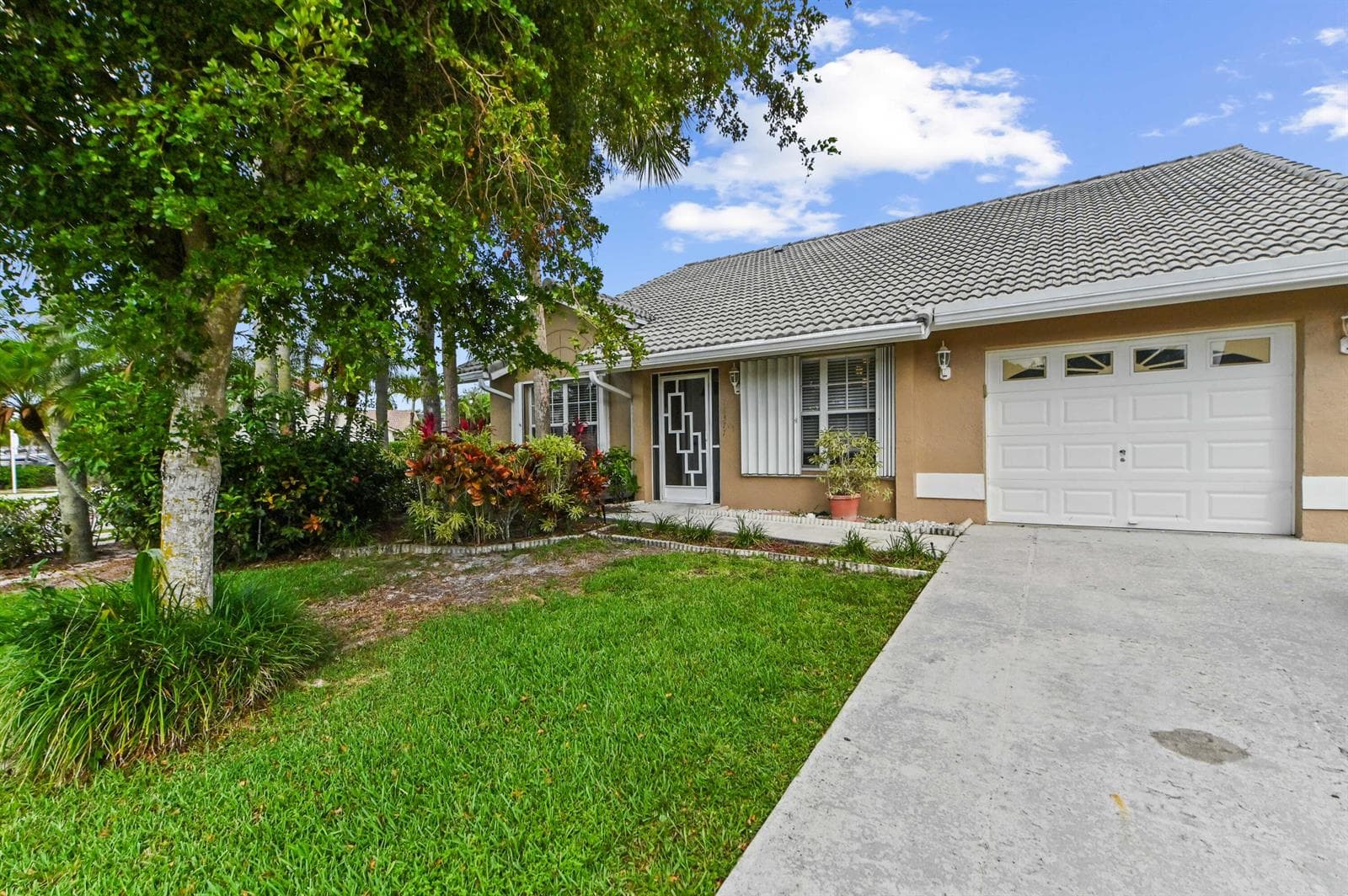 18377 Fresh Lake Way, Boca Raton, FL 33498 photo 2