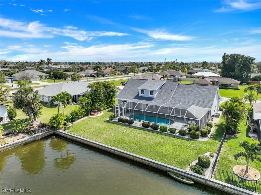 407 SW 37 St, Cape Coral, FL 33914 photo 2