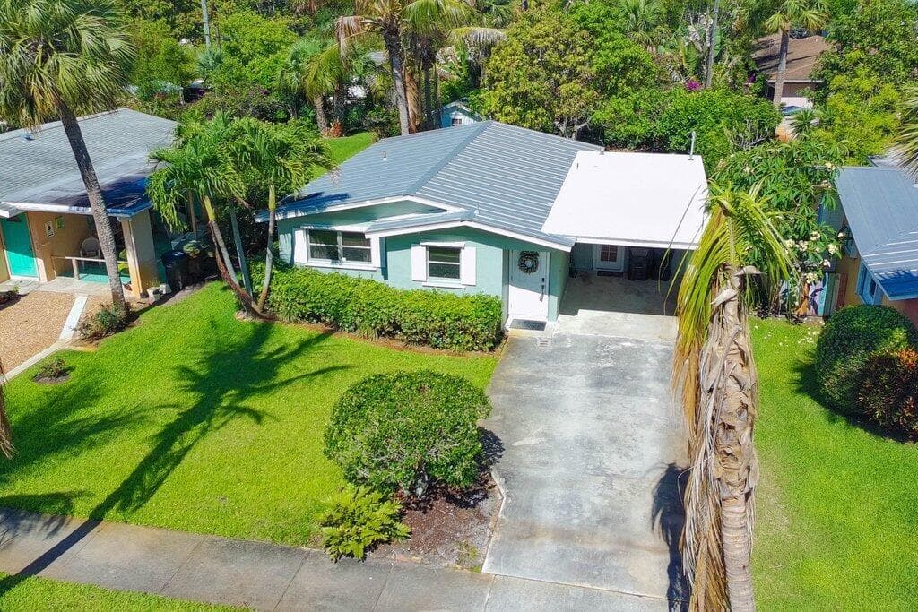 262 SE Monterey Avenue, Stuart, FL 34996 photo 4