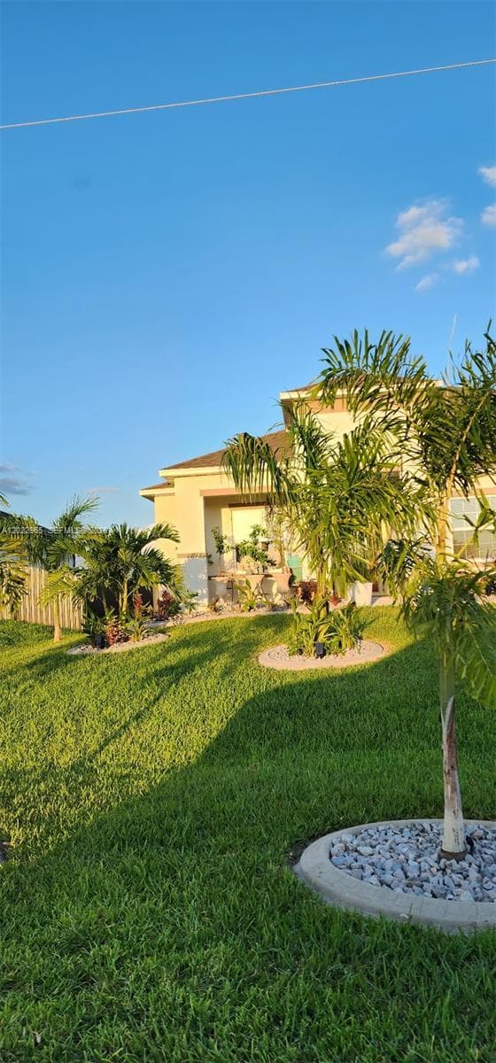 225 SW 31ST PL, Cape Coral, FL 33991 photo 2