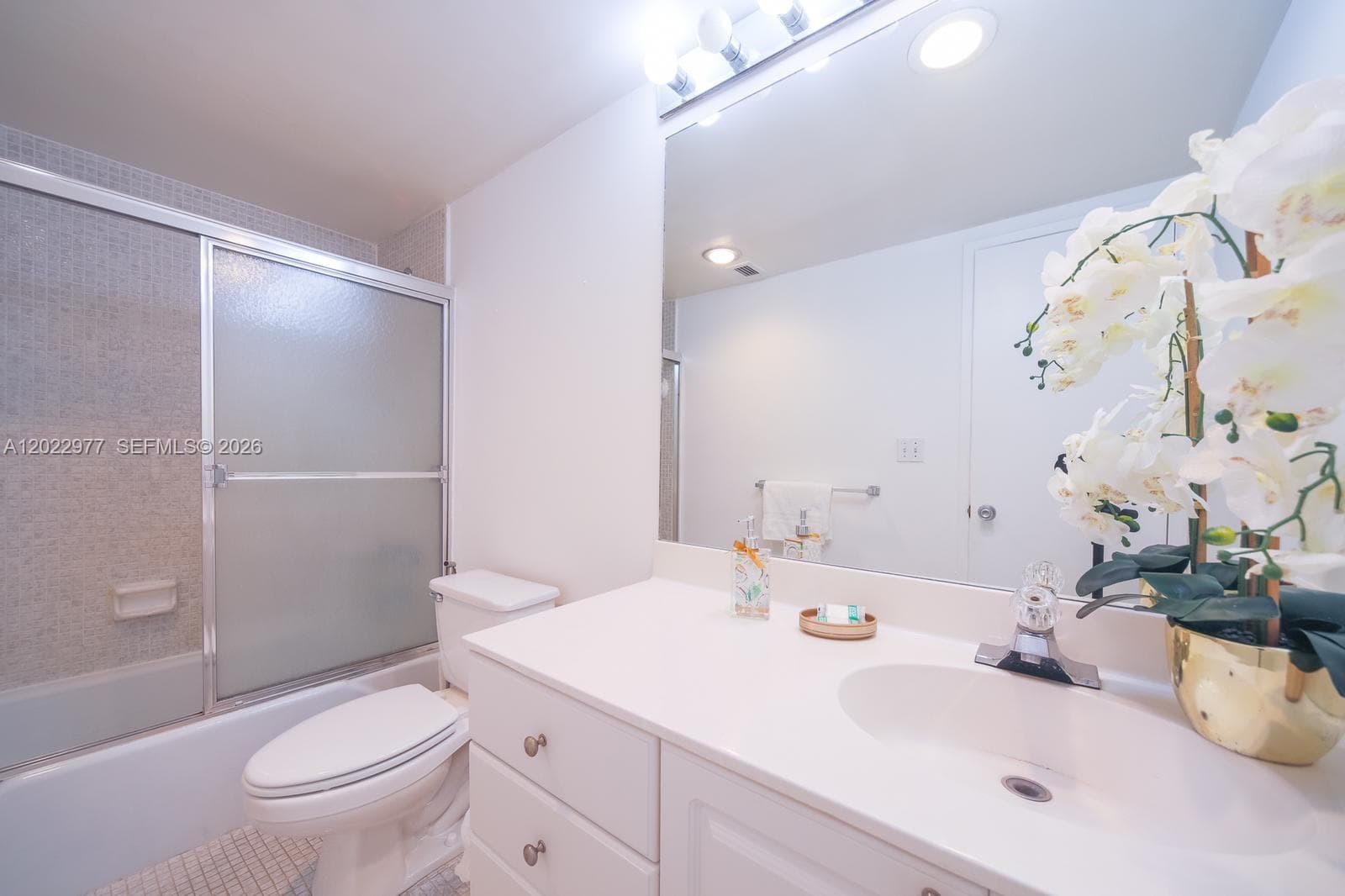 19370 Collins Ave # 622, Sunny Isles Beach, FL 33160 photo 2