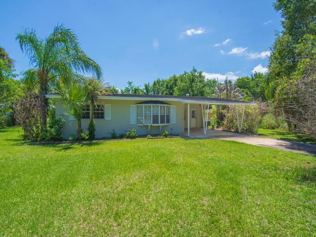 7907 Lockwood Drive, Fort Pierce, FL 34951 photo 3