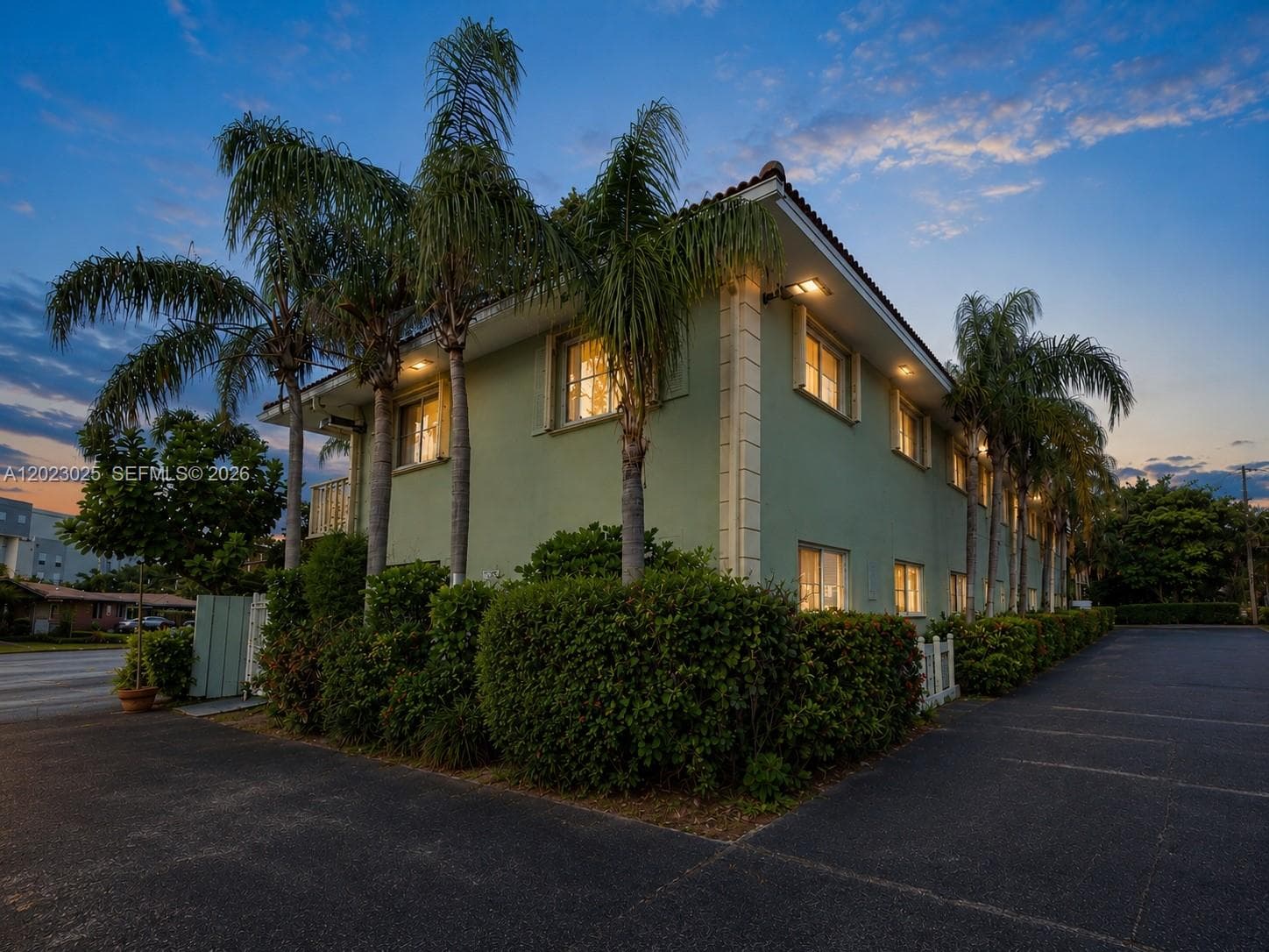 1423 Holly Heights Dr # 4, Fort Lauderdale, FL 33304 photo 3