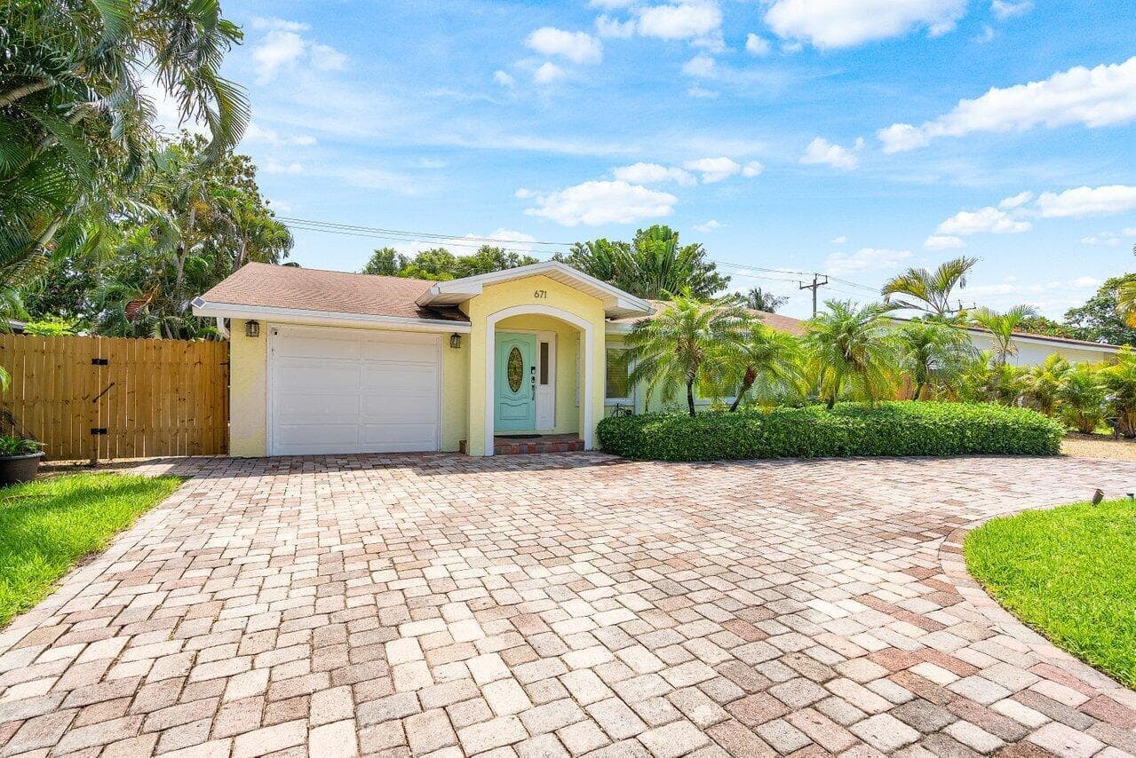 671 Lindell Boulevard, Delray Beach, FL 33444 photo 2