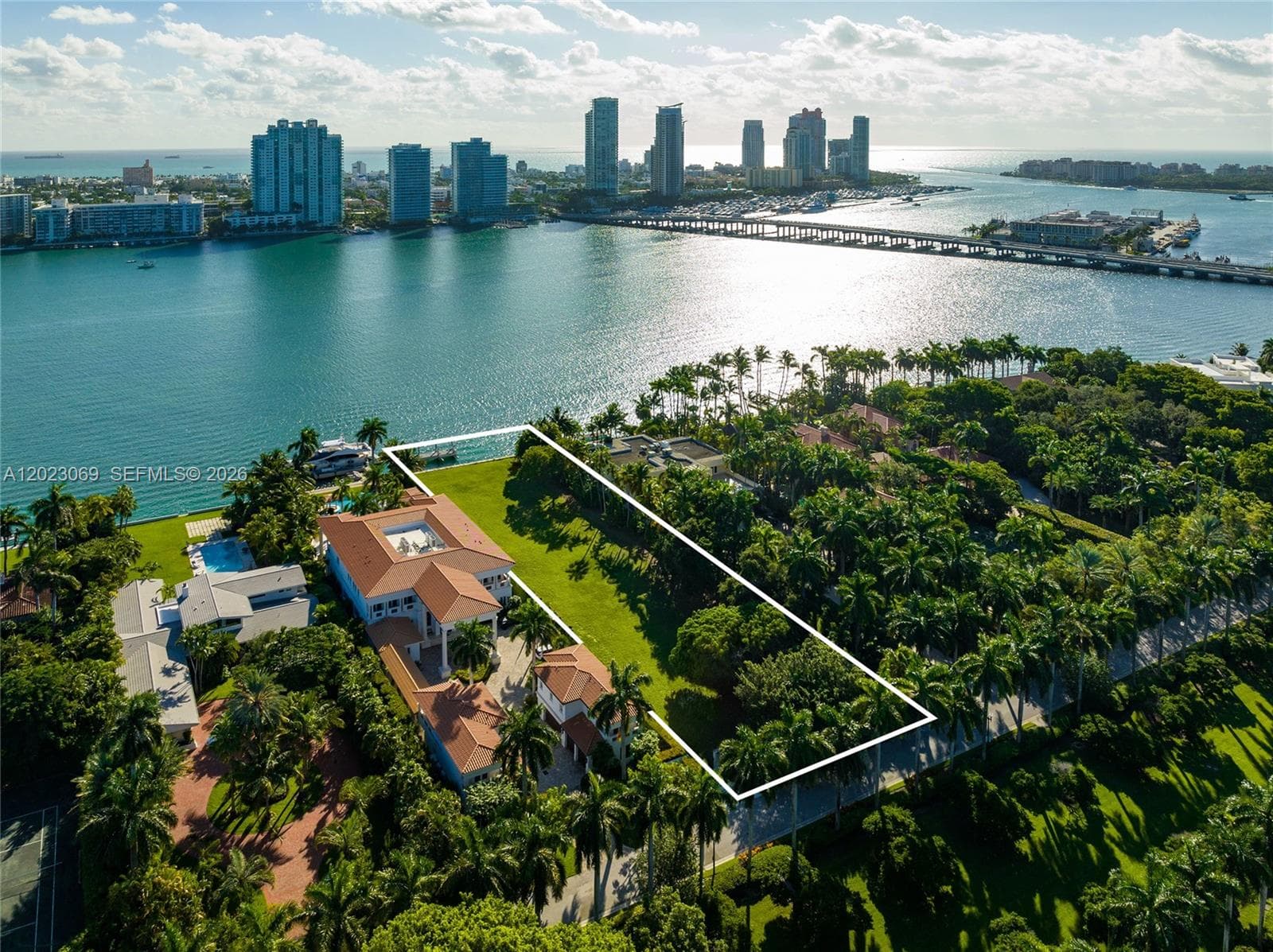 36 Star Island Dr, Miami Beach, FL 33139 photo 4