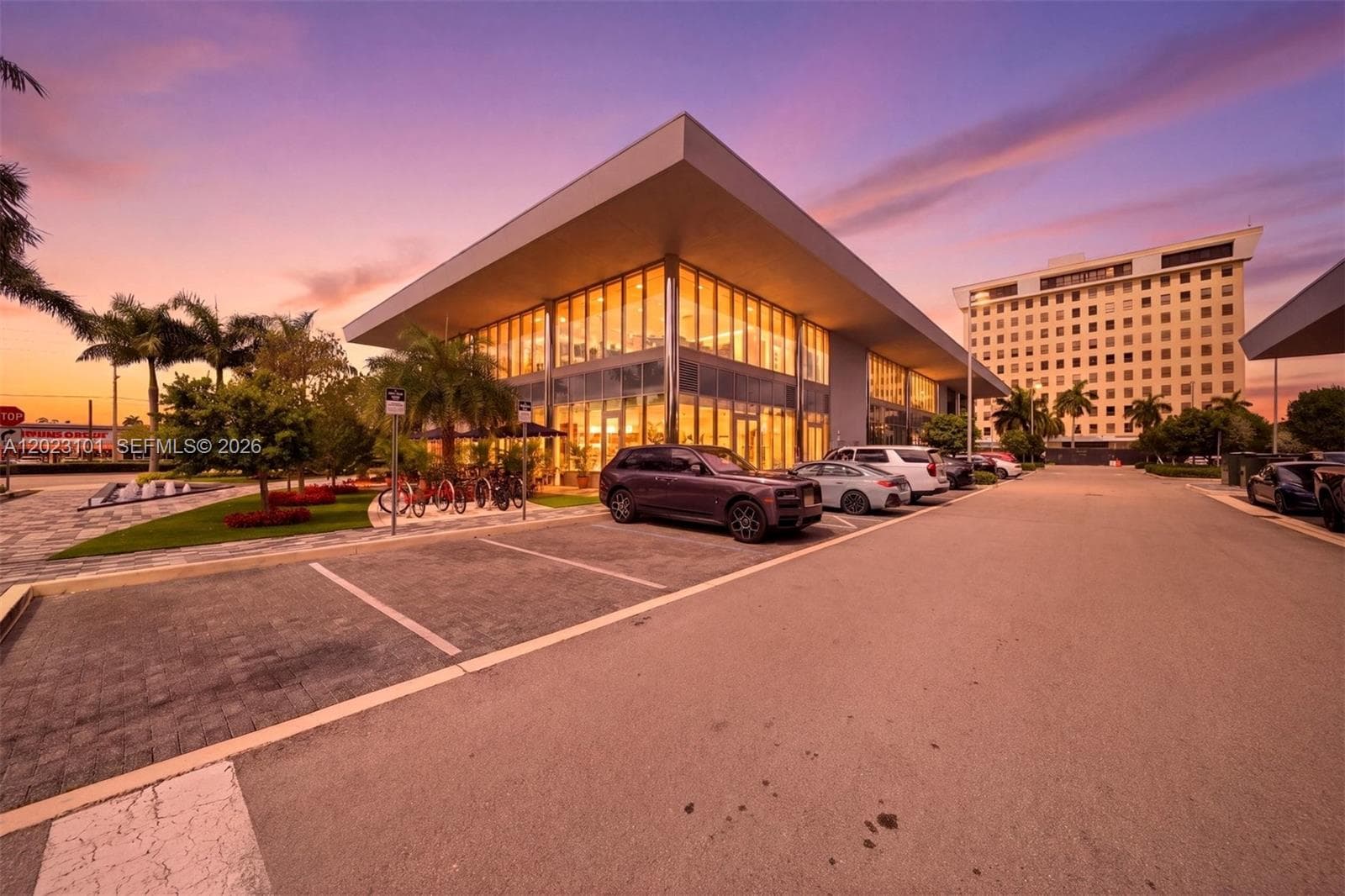 1006 E Hallandale Beach Blvd # Units 4-101, 4-102, 4-103, Hallandale Beach, FL 33009 photo 4