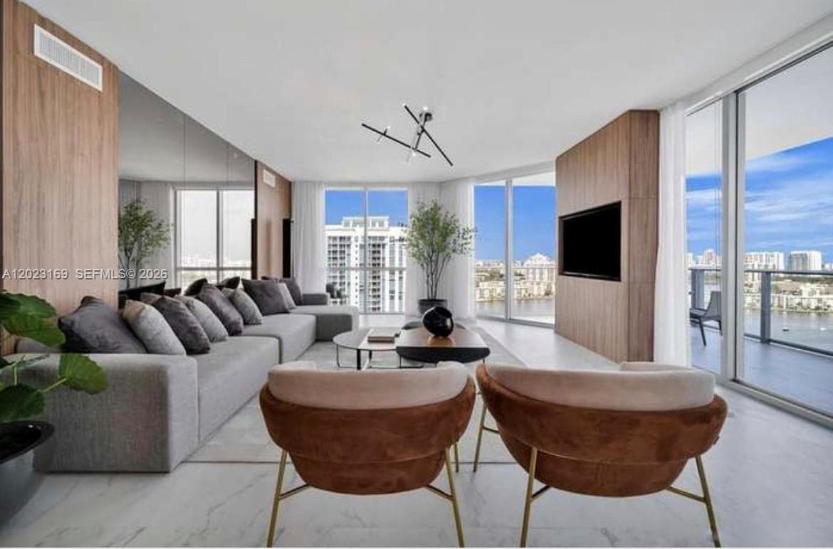 17111 Biscayne Blvd # 2209, North Miami Beach, FL 33160 photo 4