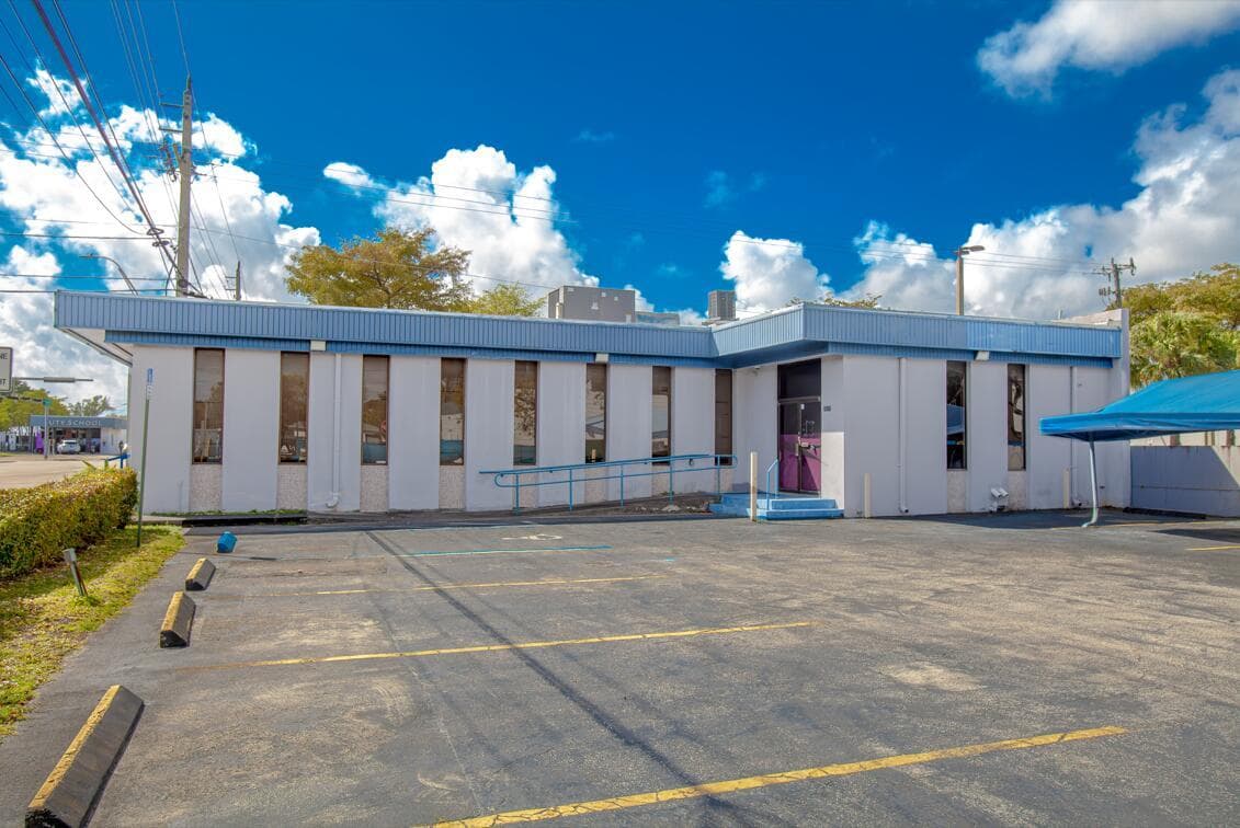 16350 NE 12th Avenue, North Miami Beach, FL 33162 photo 2