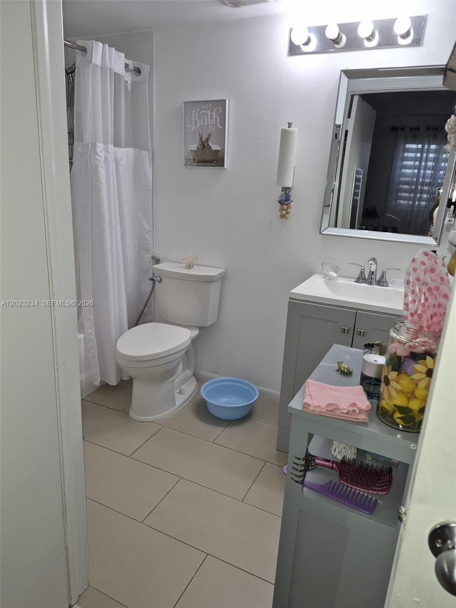 6195 NW 186th St # 106, Hialeah, FL 33015 photo 5