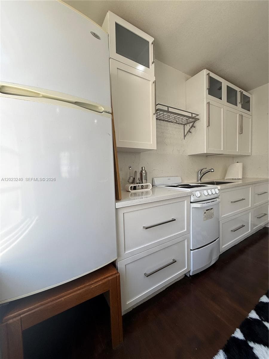 723 2nd St # 8, Miami Beach, FL 33139 photo 2