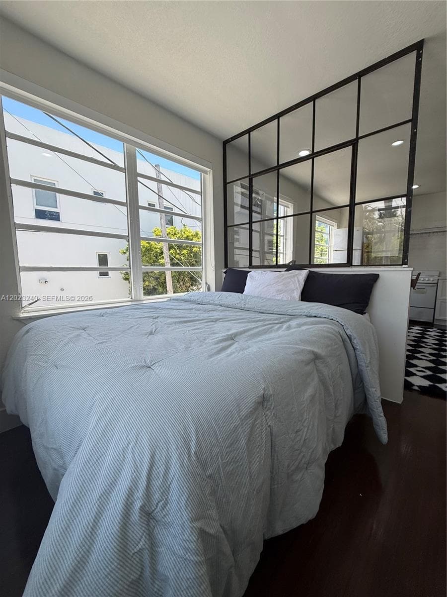 723 2nd St # 8, Miami Beach, FL 33139 photo 3