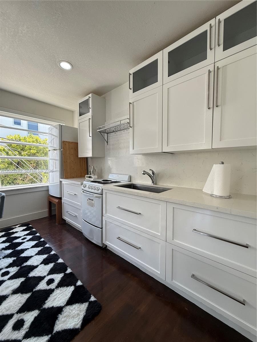 723 2nd St # 8, Miami Beach, FL 33139