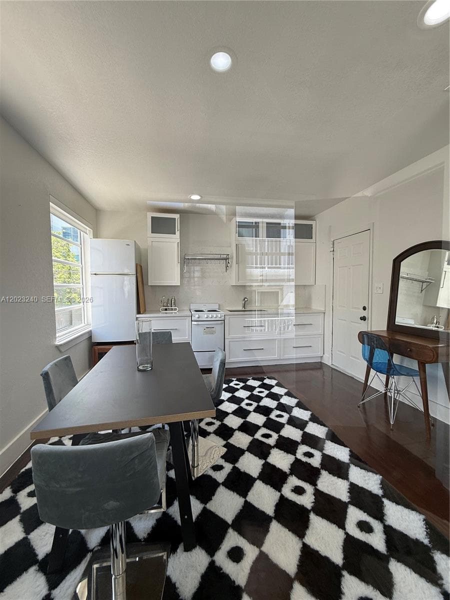 723 2nd St # 8, Miami Beach, FL 33139 photo 5