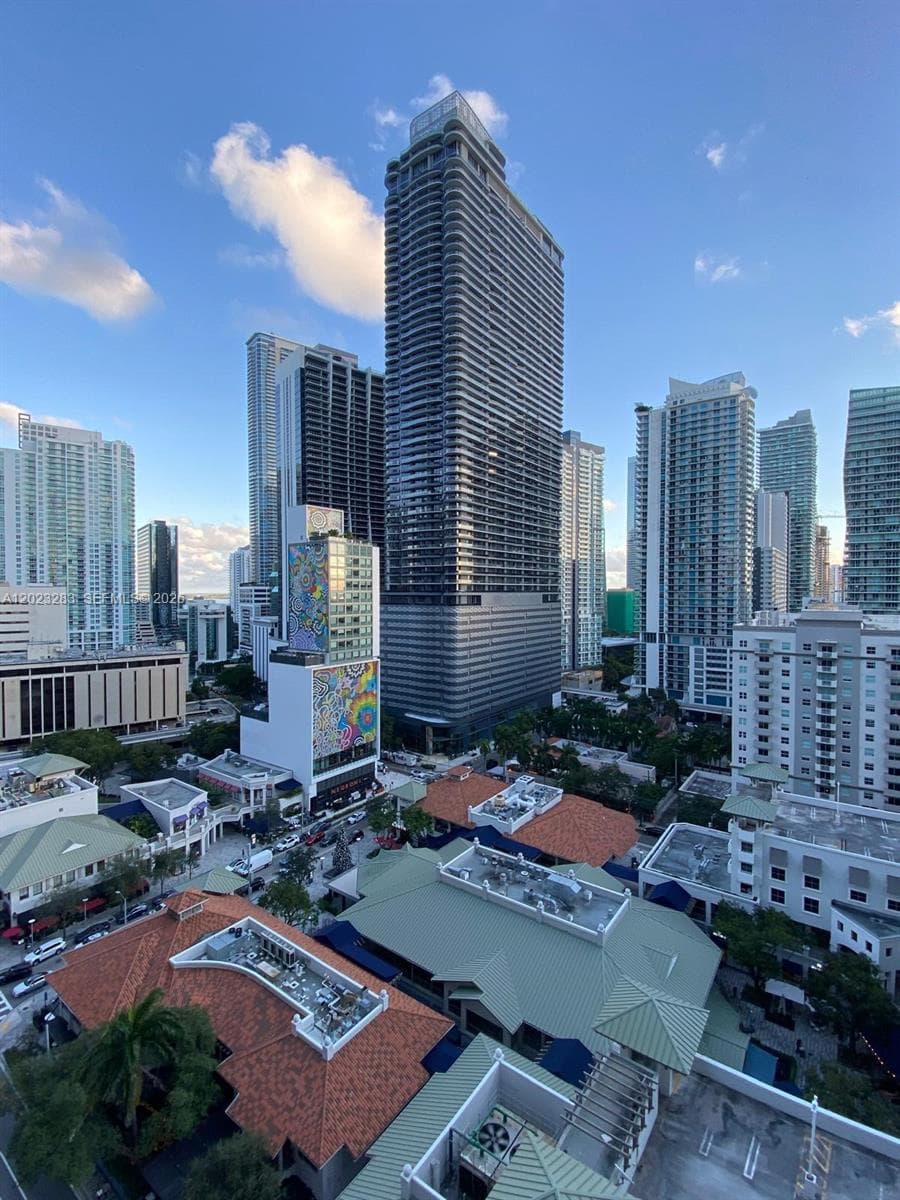 55 SW 9th St # 1503, Miami, FL 33130