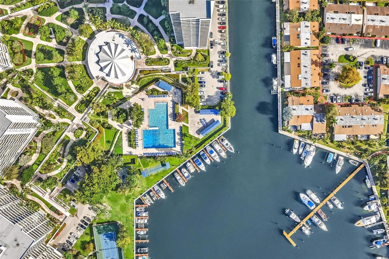 2500 Parkview Dr # 1514, Hallandale Beach, FL 33009 photo 2