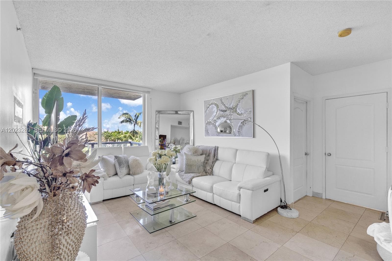 5077 NW 7th St # 517, Miami, FL 33126 photo 4
