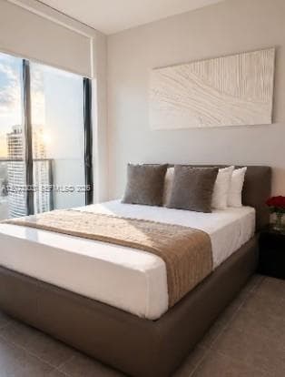 121 NE 5th St # 3203, Miami, FL 33132 photo 3