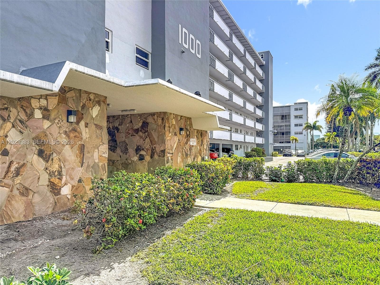 1000 NE 14th Ave # 411, Hallandale Beach, FL 33009 photo 4